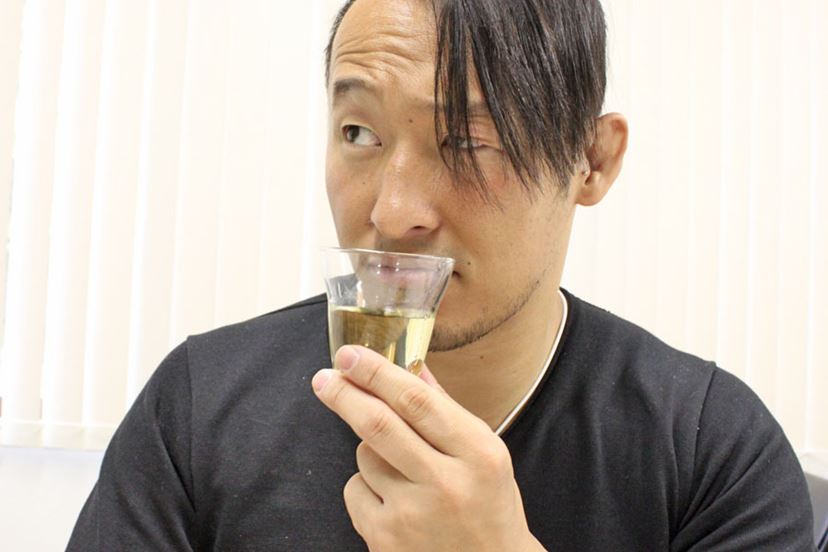 プロレスファン待望!? 覆面レスラー型のテキーラ「ムチャリガ」で乾杯！ - 価格.comマガジン