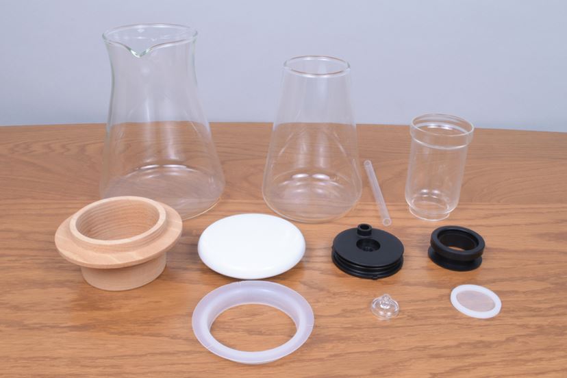 iwaki「ウォータードリップ コーヒーサーバー」で、水出し iwaki「ウォータードリップ コーヒーサーバー」で、水出し