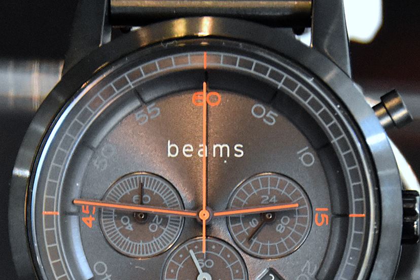 スマートウォッチ「wena wrist」とBEAMSのコラボ第2弾「beams Black」 - 価格.comマガジン