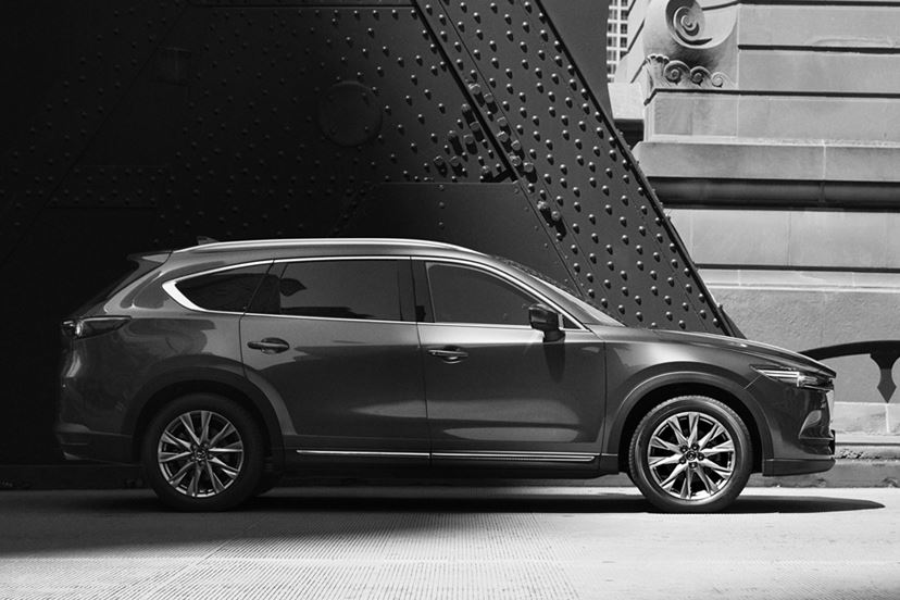 まもなく発表！マツダ 新型「CX-8」を独自調査で徹底解説！予想価格は