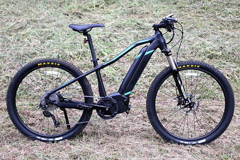 国産初のMTB×電動アシスト自転車！ 山で遊べて街乗りも快適なパナソニック「XM1」 - 価格.comマガジン