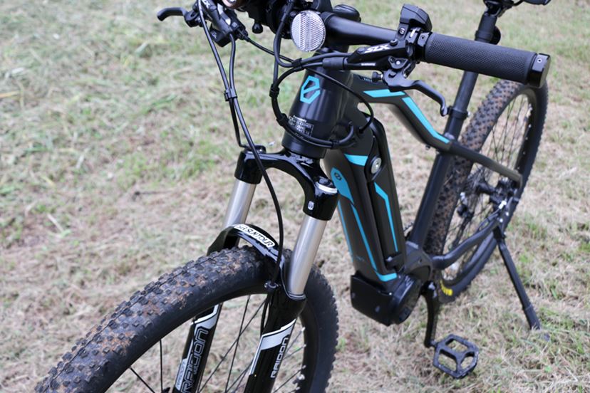 国産初のMTB×電動アシスト自転車！ 山で遊べて街乗りも快適なパナソニック「XM1」 - 価格.comマガジン