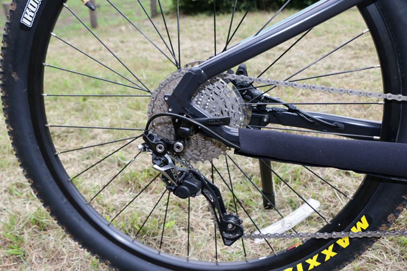 国産初のMTB×電動アシスト自転車！ 山で遊べて街乗りも快適な