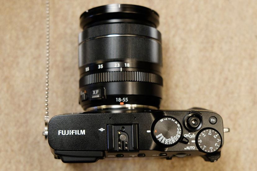 富士フイルム、レンジファインダースタイルの新モデル「X-E3 富士フイルム、レンジファインダースタイルの新モデル「X-E3