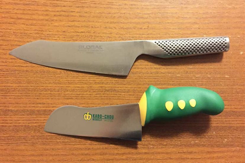 スパッと切れる！ かぼちゃ専用の包丁「かぼーちょう」の実力に驚き