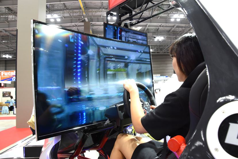 自分で操縦するラジコンに乗る夢がかなった！ 京商「4D EXPERIENCE