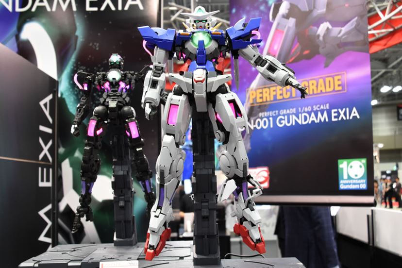LEDでガンダムが光り輝く！ 「第57回全日本模型ホビーショー」ガンプラ