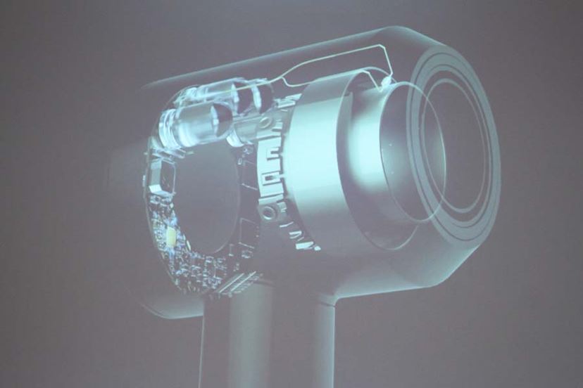 お値段以上？ 毛髪科学の観点から見たヘアドライヤー「Dyson