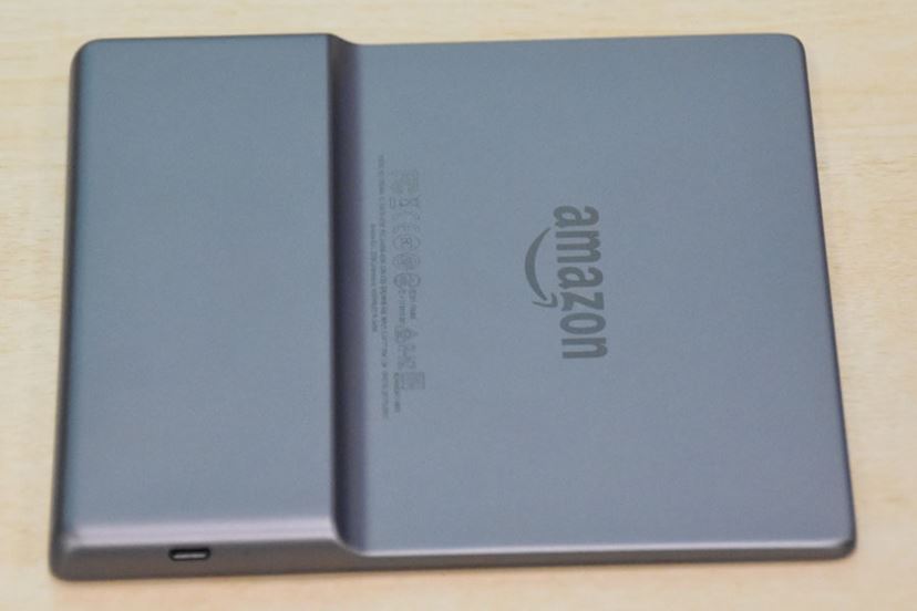 Kindle Oasis 電子書籍リーダー本体 シルバー Amazon.co.jp: Kindle Oasis 色調調節ライト搭載 wifi 8GB 広告