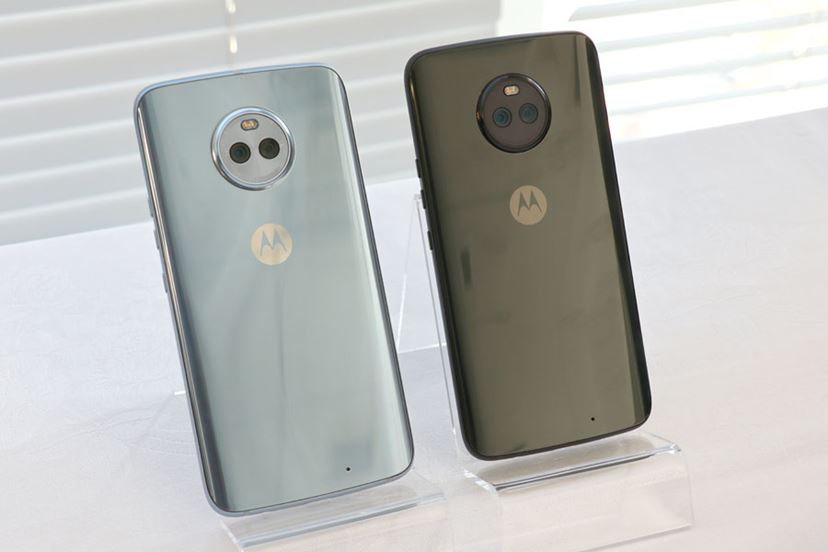モトローラから新型SIMフリースマホ「Moto X4」、防水仕様で