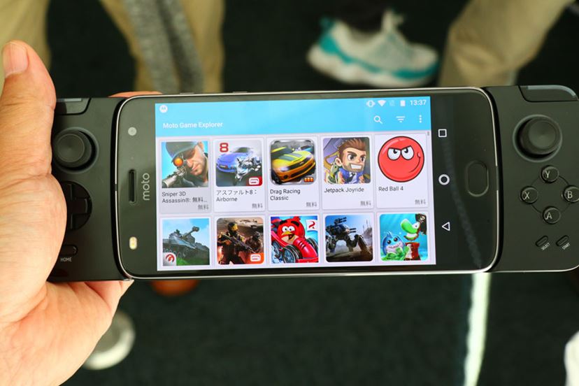 モトローラから新型SIMフリースマホ「Moto X4」、防水仕様でデュアル