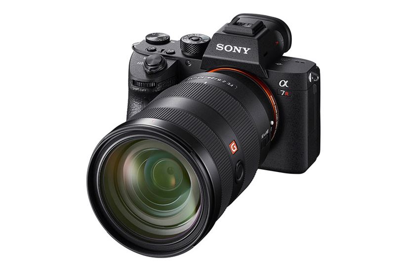 ソニーのフルサイズ一眼「α7R III」や、復刻した「祝20 しゅーねん