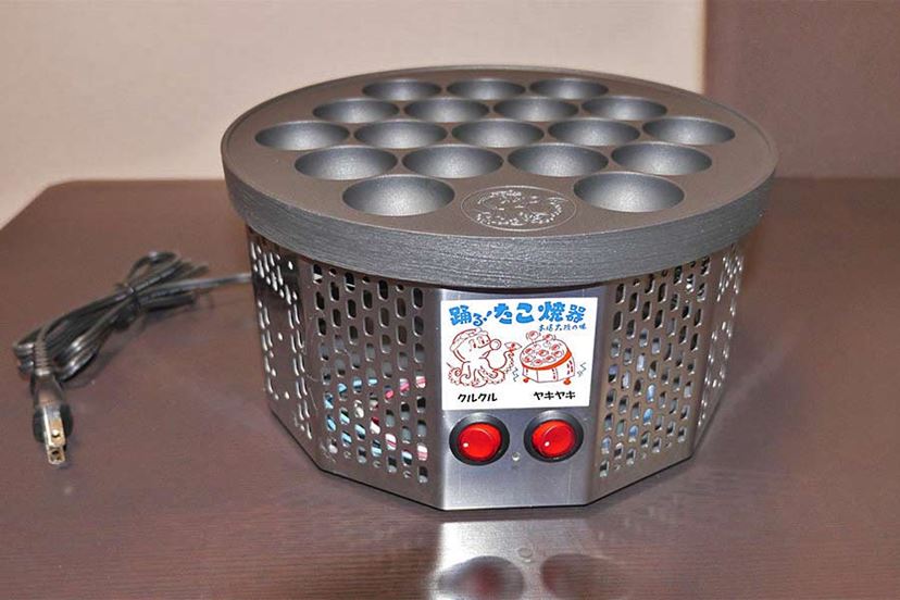 たこ焼きが勝手に回転!? “自動たこ焼き器”の動きがシュールすぎるｗ - 価格.comマガジン