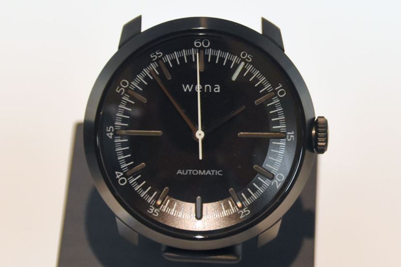 ソニー「wena wrist」、高級感のある上質モデルとスポーティーな
