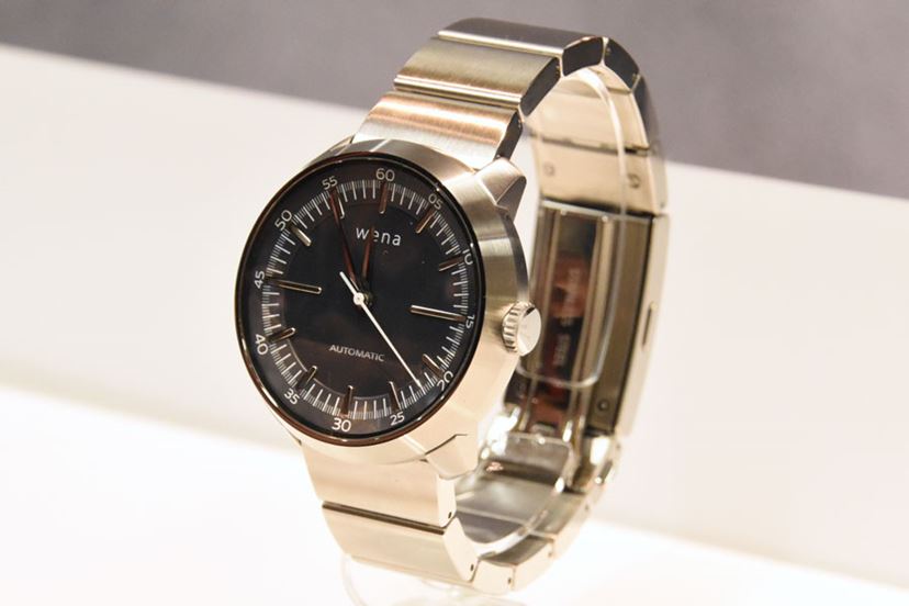 ソニー「wena wrist」、高級感のある上質モデルとスポーティーなGPS