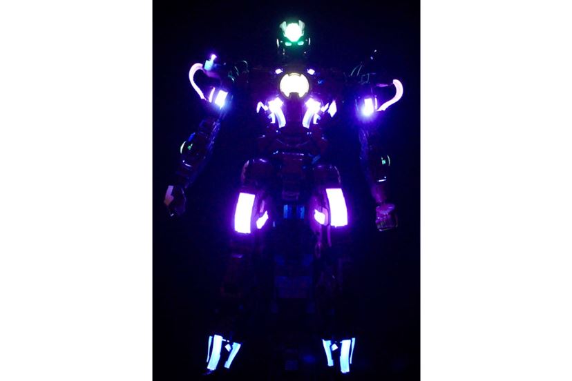 3万円超えの“光る”ガンプラ「PGエクシア」は究極のガンプラだった