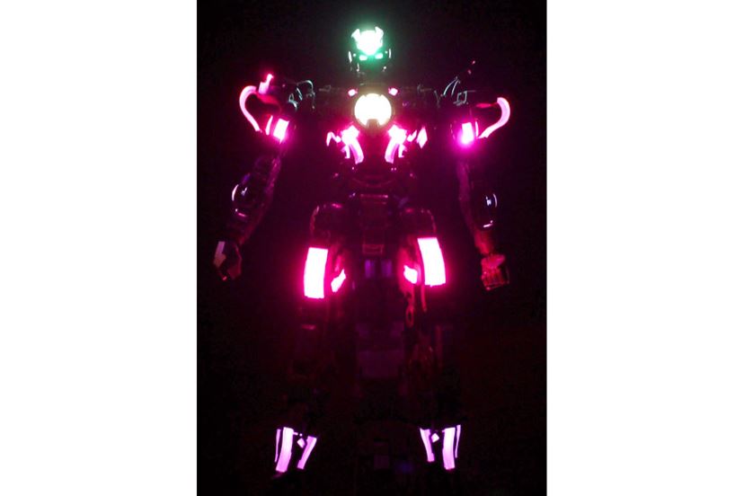 3万円超えの“光る”ガンプラ「PGエクシア」は究極のガンプラだった