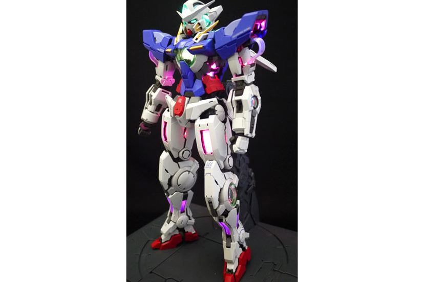 PG 1/60 ガンダムエクシア (LIGHTING MODEL)｜バンダイ ホビーサイト