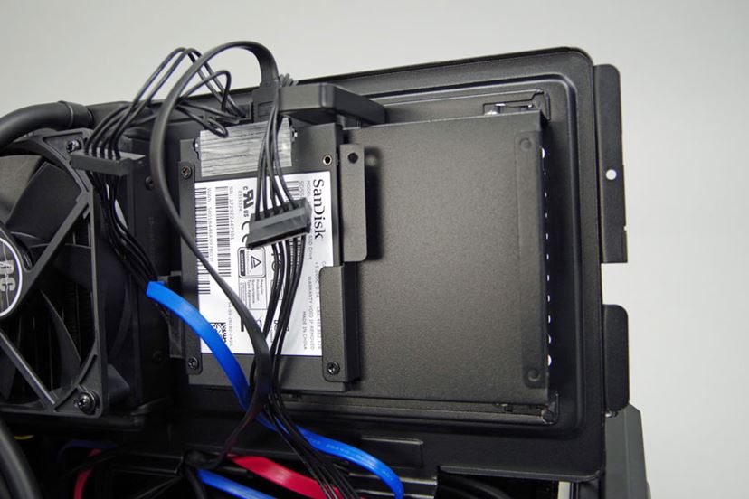 価格.com20周年記念パソコン「iiyamaモデル」デスクトップパソコン