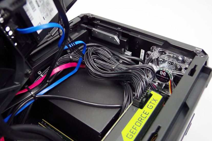 価格.com20周年記念パソコン「iiyamaモデル」デスクトップパソコン