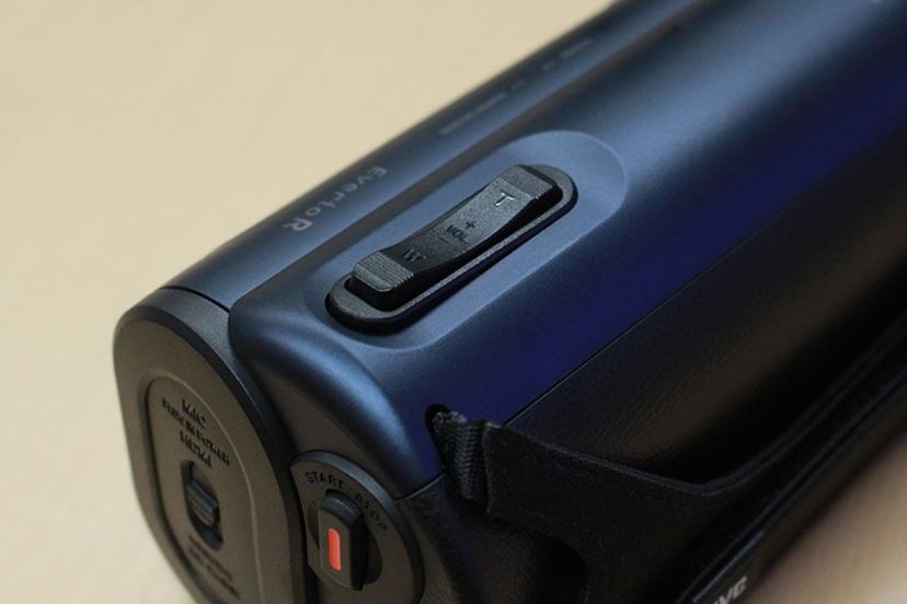 JVC、防水・防塵・耐衝撃仕様の4Kエブリオ「GZ-RY980」を2月に JVC、防水・防塵・耐衝撃仕様の4Kエブリオ「GZ-RY980」を2月に