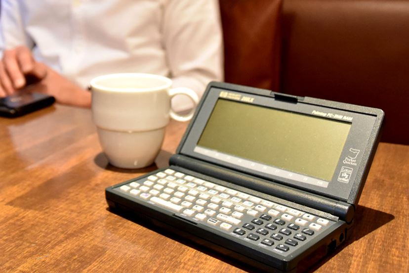 ミニPCの名機「HP-LX」をヒットさせた、新宿アドホック店の“元祖エバンジェリスト” - 価格.comマガジン