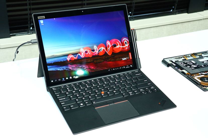 根強い人気の小型ThinkPadが薄型・軽量に！ 12.5型で約1.13kgの
