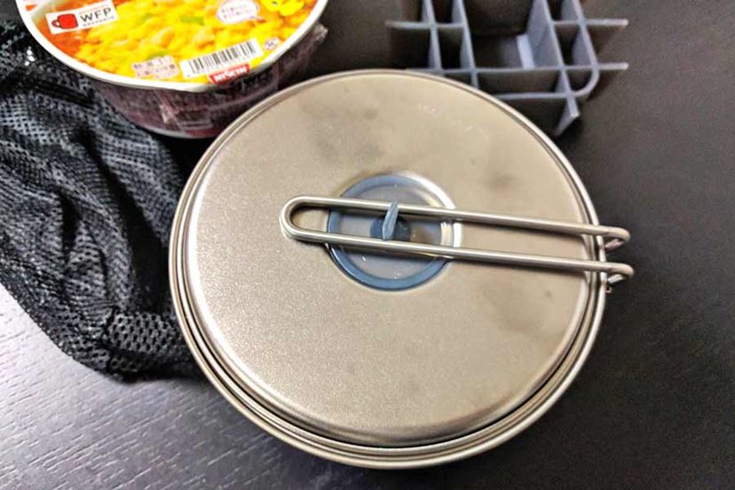 日清とスノーピークがコラボ！ チキンラーメン専用のアウトドア