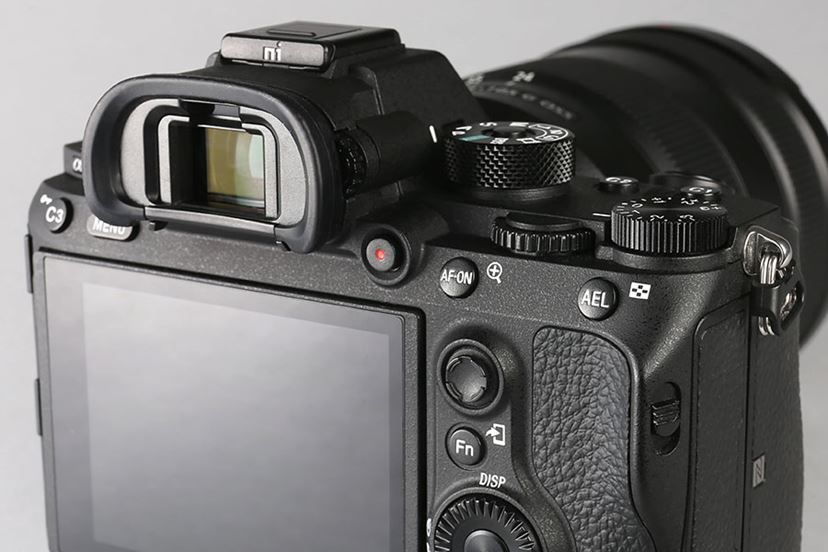 話題の高画素ミラーレス、ソニー「α7R III」の満足点と不満点 - 価格.comマガジン