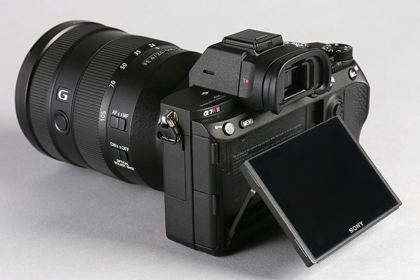 話題の高画素ミラーレス、ソニー「α7R III」の満足点と不満点 - 価格.comマガジン