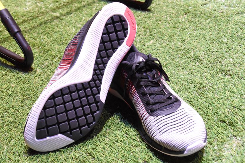 【新品】Reebok FAST FLEXWEAVE ランニングシューズ 8 女性 ニットじゃないよ！ “織物アッパー”搭載のリーボックの新