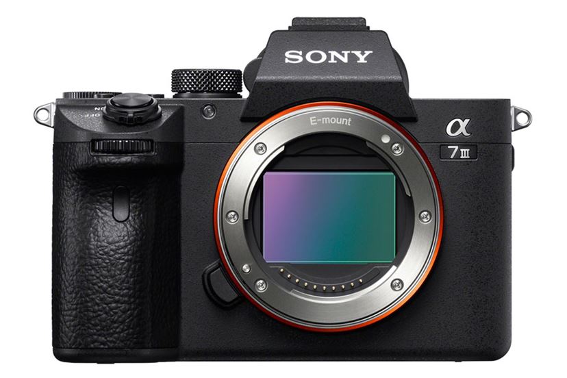 今期期待のデジタル一眼、ソニー「α7 III」発売開始。期待を裏切らない上々の出だし - 価格.comマガジン