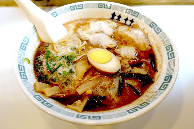 カップ麺vsお店のラーメン 熊本ラーメン 桂花 をコラボカップ麺はどこまで再現した 価格 Comマガジン