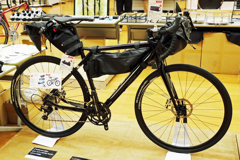 自転車でゆるキャン△！ 荷物を積んで出かけるバイクパッキングでひとりキャンプにトライ!! - 価格.comマガジン