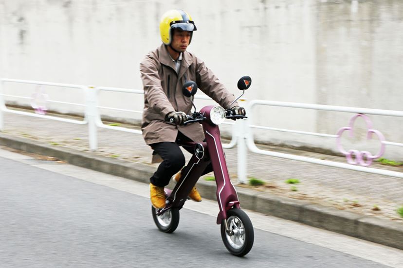 折りたためる”超小型電動バイク「BLAZE SMART EV」がおもしろい 折りたためる”超小型電動バイク「BLAZE SMART EV」がおもしろい