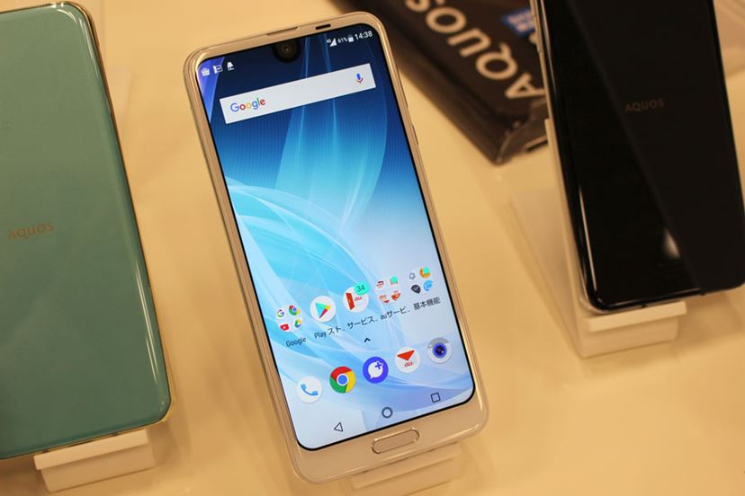 XperiaXZ2 PremiumやGalaxy S9/9+、AQUOS R2など、高性能機中心のau夏