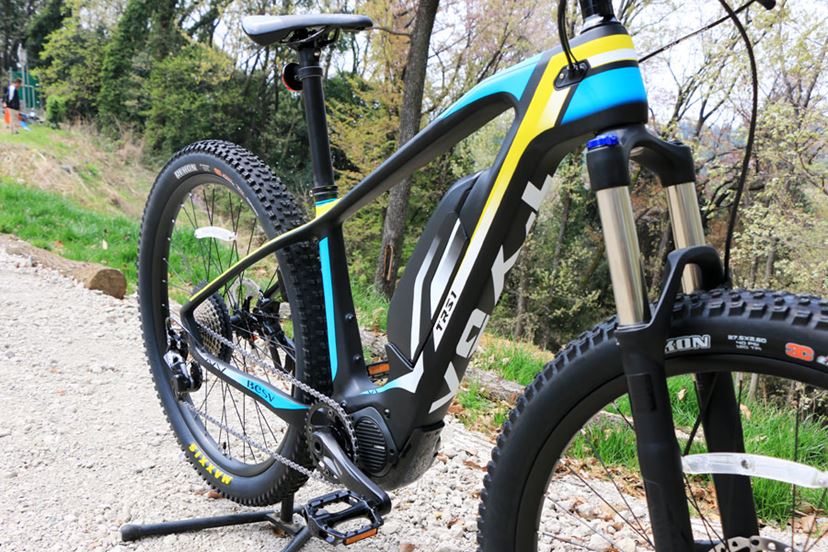 BESV TRS1 2018 (カーボン) BESV TRS1を始めとする2018年の製品ラインナップにつきまして