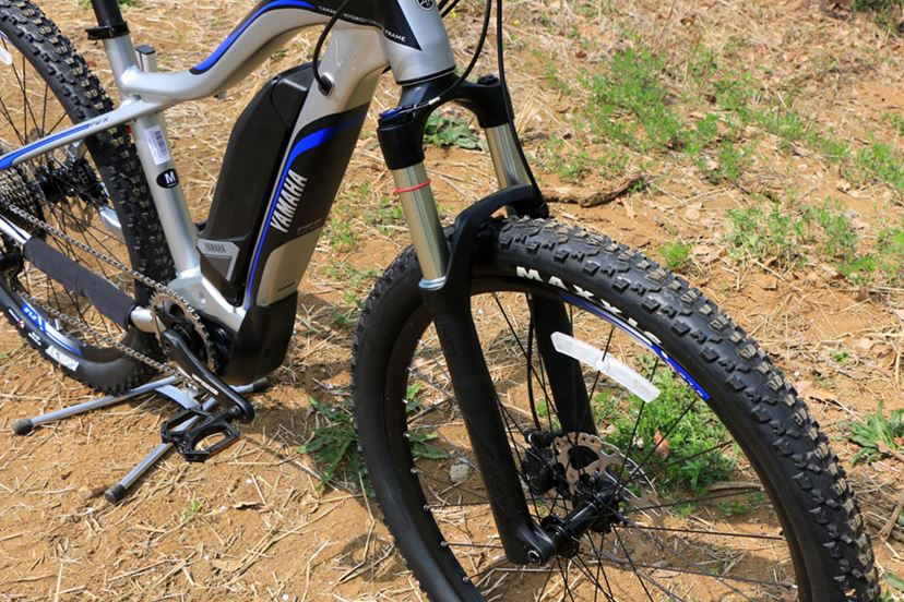 パークでガチ試乗！ ヤマハのMTBタイプの電動アシスト自転車「YPJ-XC」はガンガン遊べる本格派!! - 価格.comマガジン