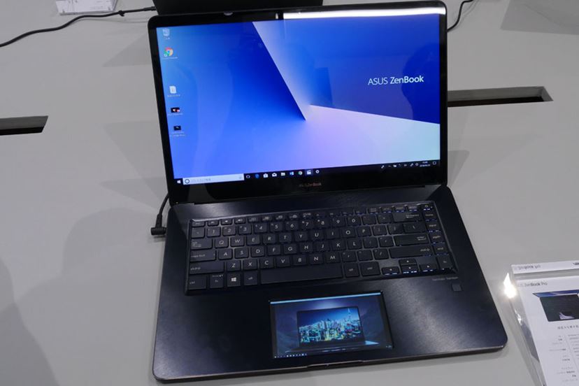 なぜタッチパッドを液晶に！？ 変態ノートPC「ZenBook Pro 15