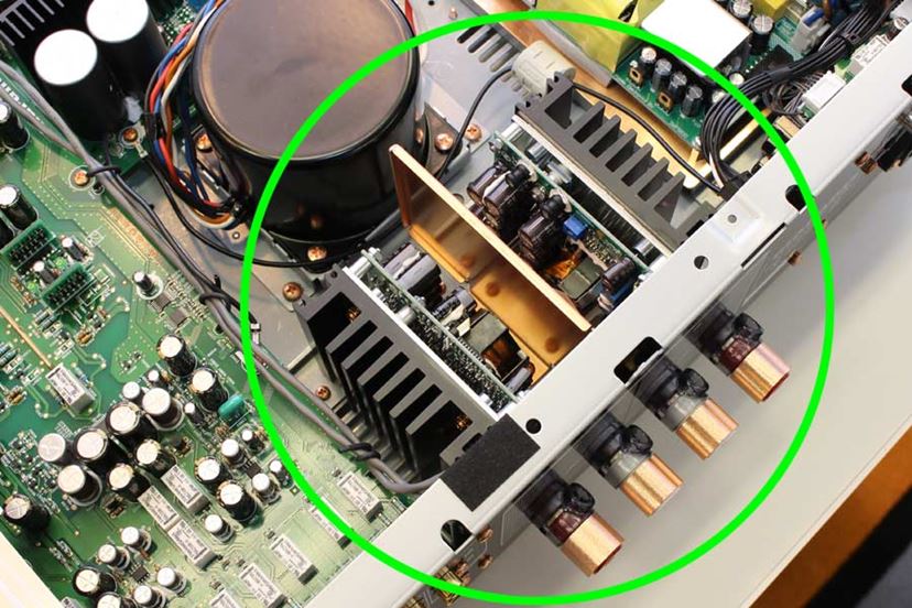 マランツ開発陣が挑戦した“ダイレクト接続”とは? 新Hi-Fi「SA マランツ開発陣が挑戦した“ダイレクト接続”とは? 新Hi-Fi「SA