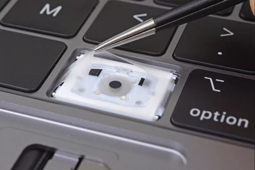 新型「MacBook Pro」のキーボードは防塵仕様で不具合に対処 - 価格.com