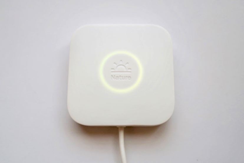 アンダー1万円で買える多機能スマートリモコン「Nature Remo mini」は