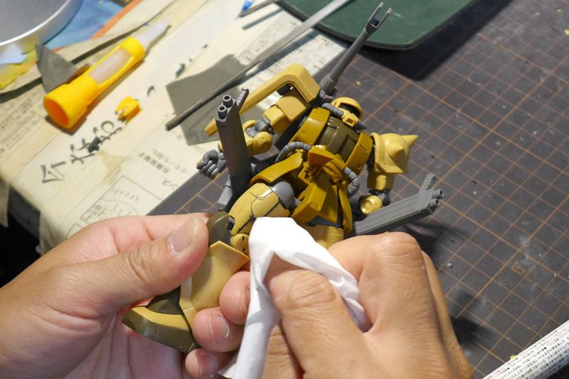 リアルさ激変！ ガンプラが手軽にカッコよくなる「マーカー塗料