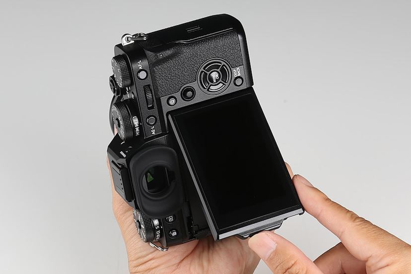 PR]富士フイルムの最新ミラーレスカメラ「X-T3」の3大進化点に