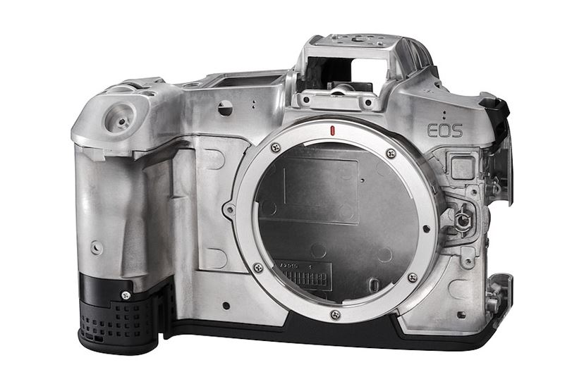 キヤノン初のフルサイズミラーレス「EOS R」詳細レポート キヤノン初のフルサイズミラーレス「EOS R」詳細レポート