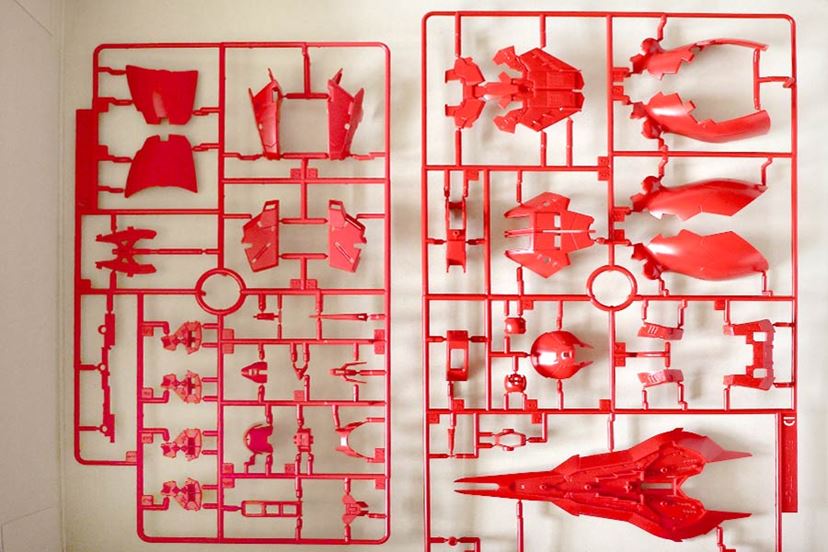 シャア最後の機体「サザビー」がRG化！ 2018年ベストバイの傑作
