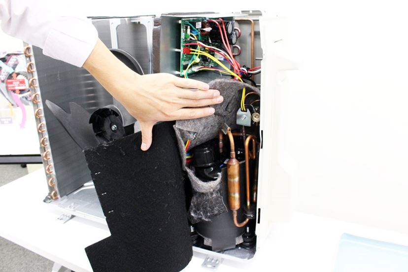 室内機の分解に大人も夢中! ダイキン「おとなのエアコン分解 室内機の分解に大人も夢中! ダイキン「おとなのエアコン分解