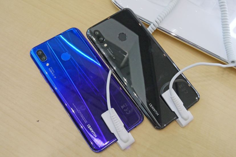 ファーウェイが良コスパスマホ「nova 3」＆格安フィットネス