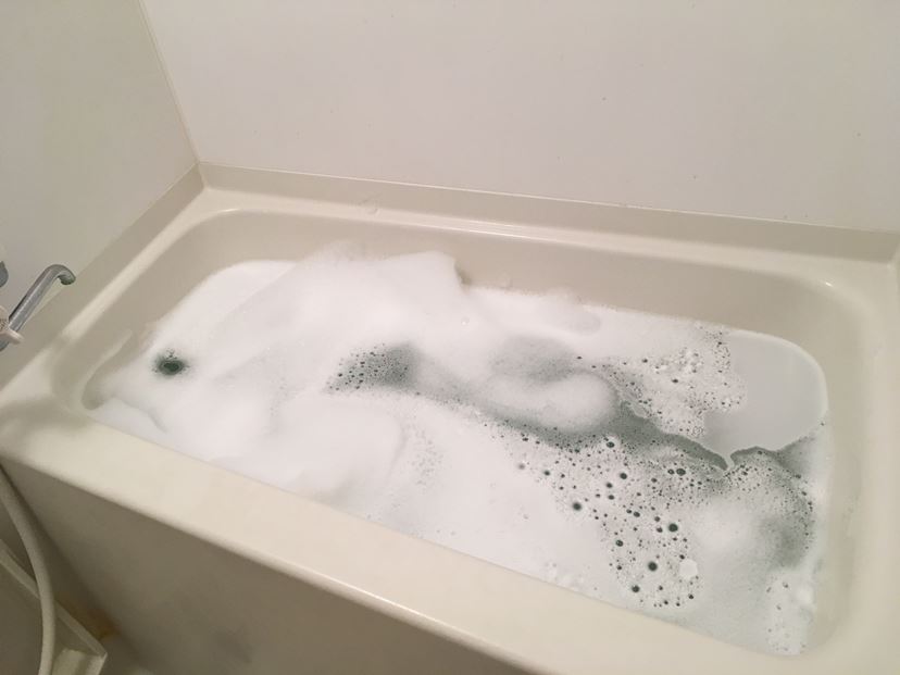 泡風呂にも最適！ ペタっと貼るだけの簡易ジャグジーでお風呂が