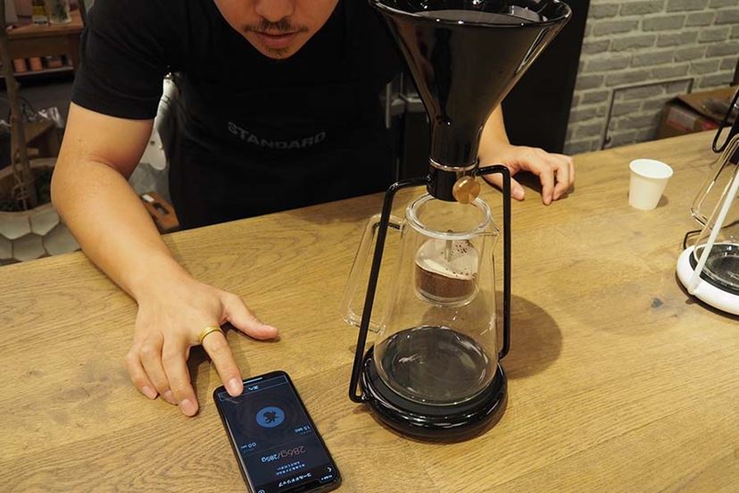 淹れること」を楽しめるIoTコーヒーメーカー「GINA」を体験してきた 